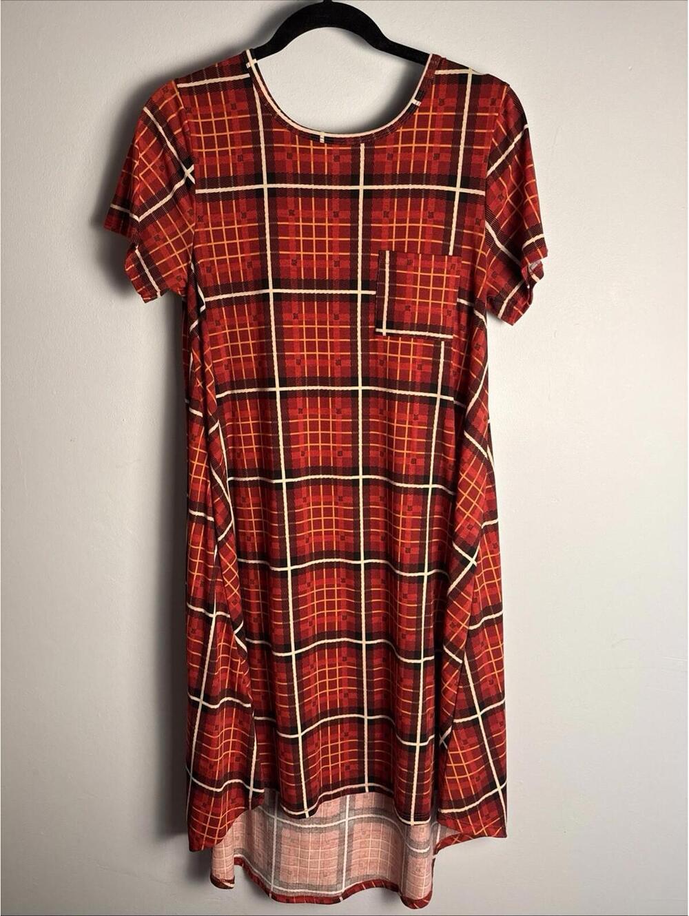 LuLaRoe Carly Dress Buffalo Plaid Christmas T Shirt High Low Swing Flowy XS